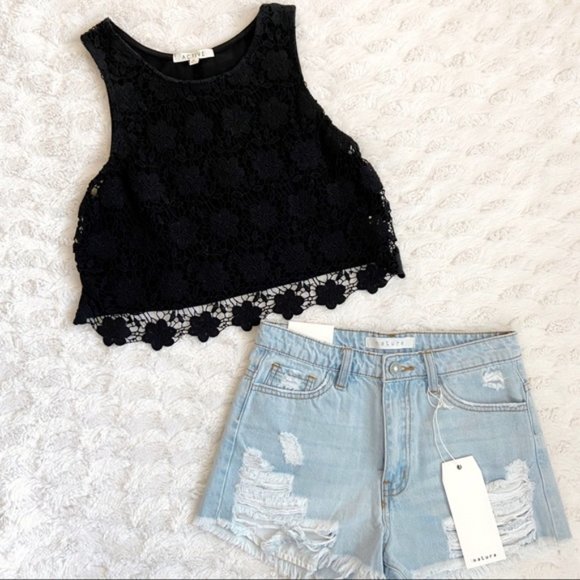 NWT Light Wash High Waist Cutoff Jean Shorts - Picture 7 of 10